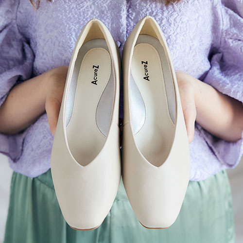 Vカットフラットパンプス「母趾にやさしい美パンプス」