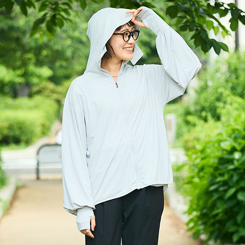 フード付きUVカットパーカ